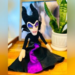 Disney Store Exclusive Maleficent- Sleeping Beauty Plush Doll 18”